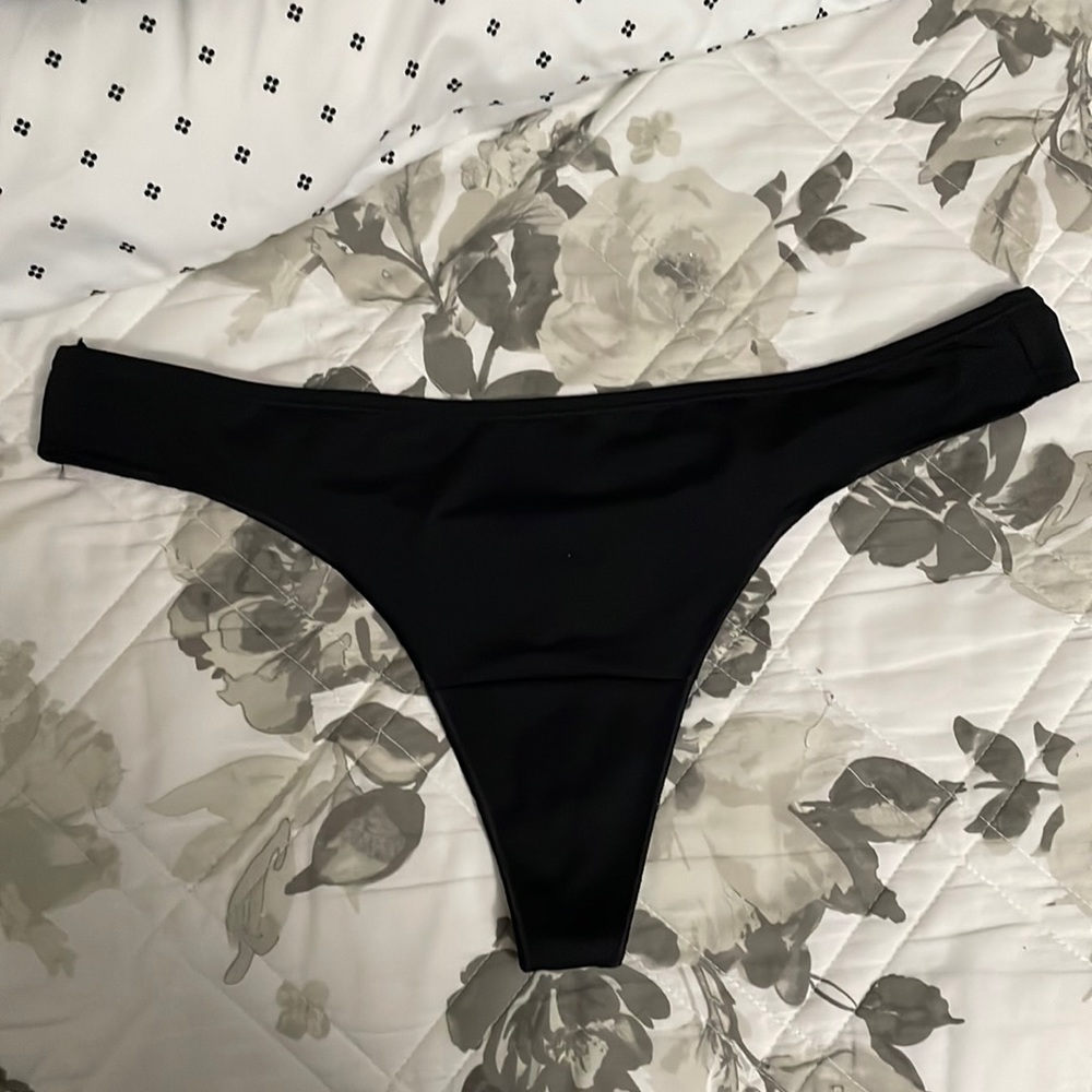 HANES THONGS